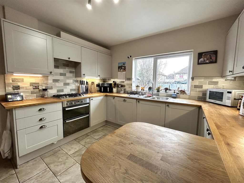 Property photo 2 of 14 Img_6750.Jpg