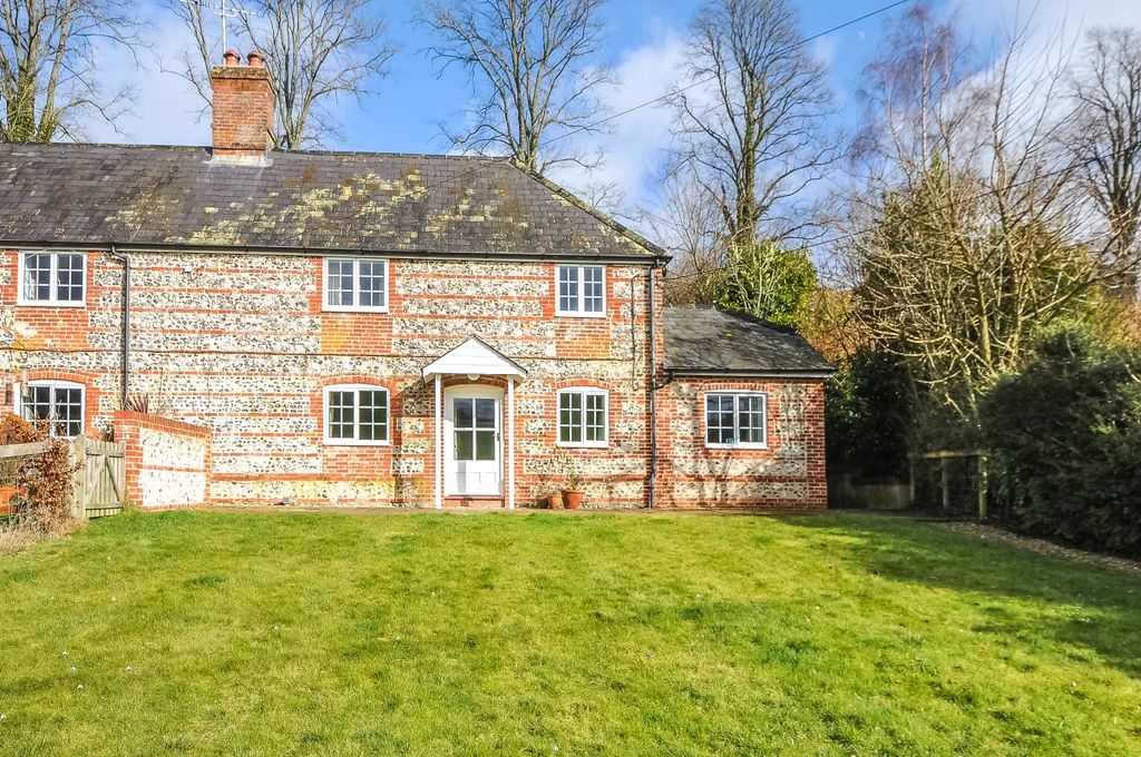 Property photo 1 of 14 External