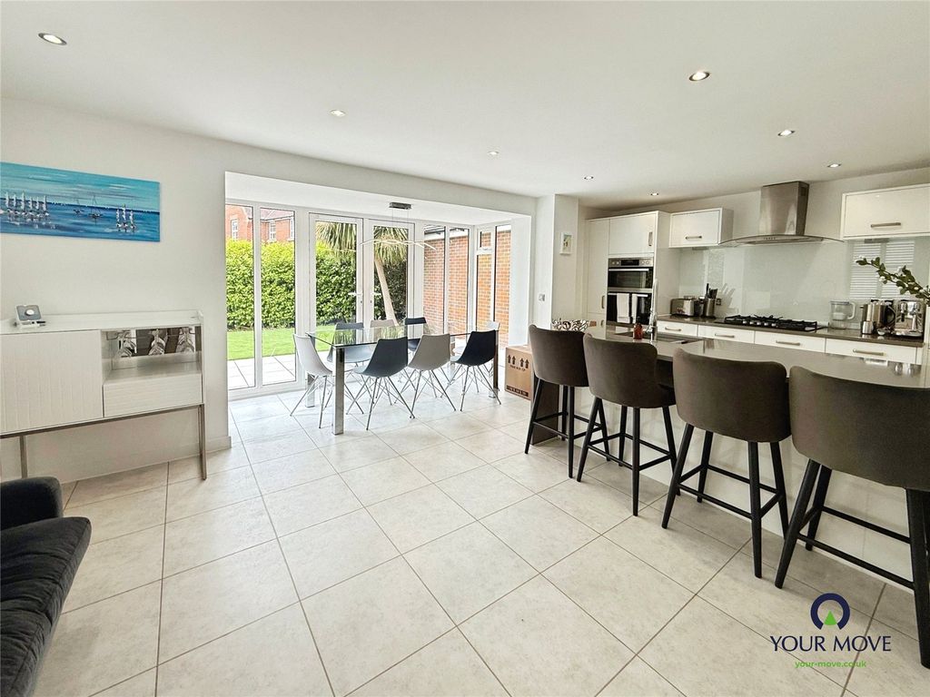 Property photo 2 of 24 Picture No. 10