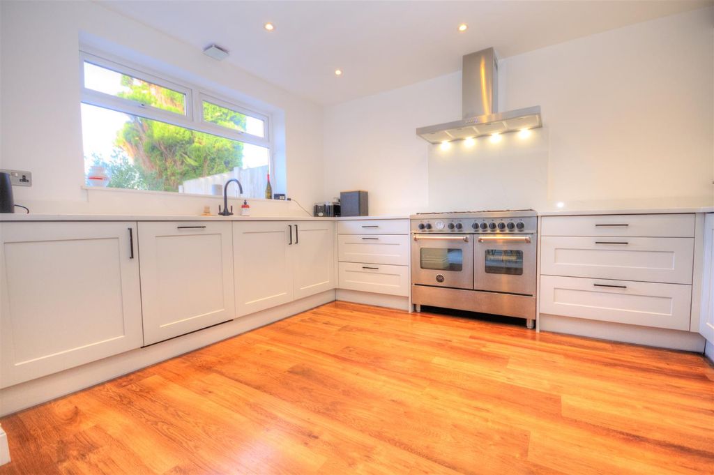 Property photo 3 of 18 Dsc_1713_Enhancer.Jpg