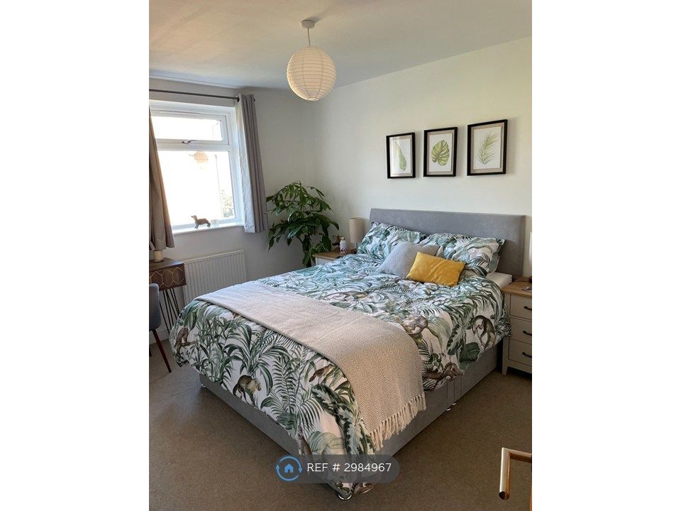 Property photo 3 of 16 Bed 1 Master