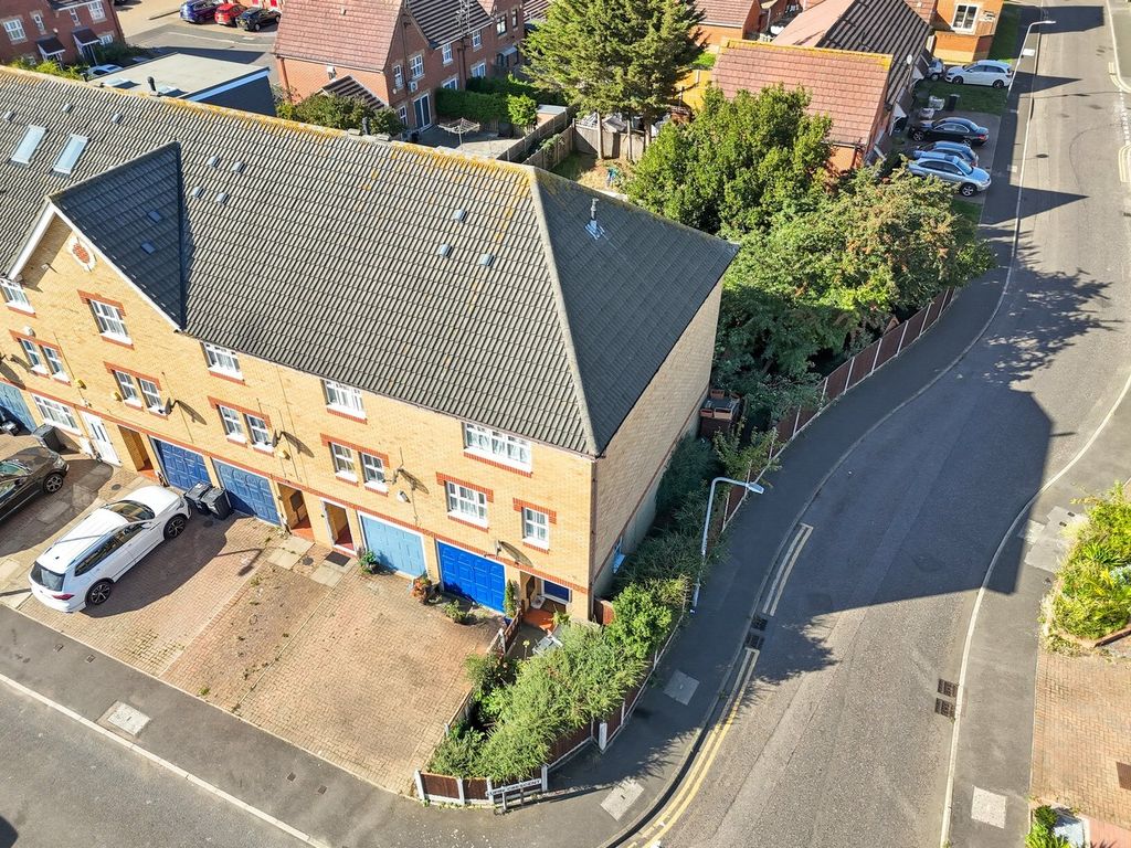Property photo 2 of 30