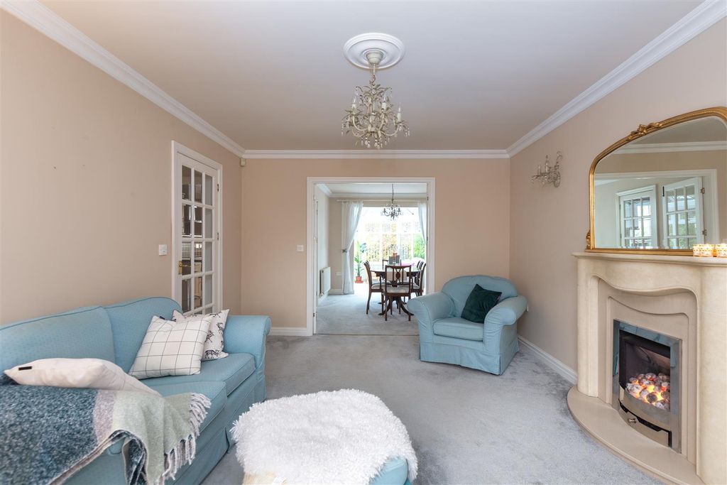 Property photo 2 of 21