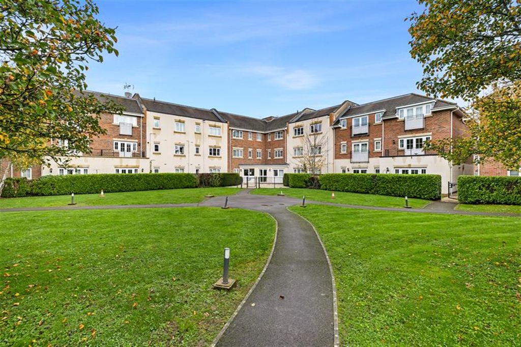 Property photo 1 of 12 (Main)