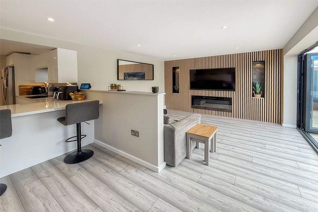 Property photo 2 of 25 Picture No. 20