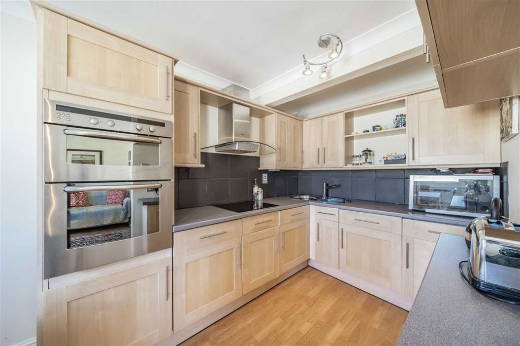 Property photo 3 of 7