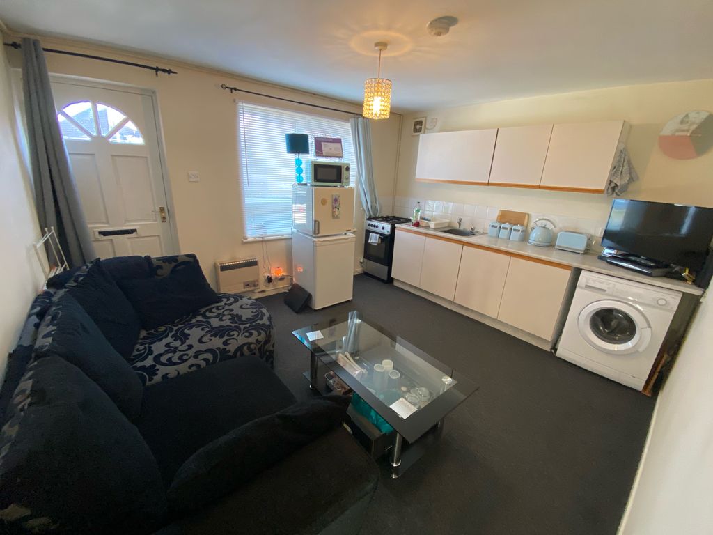Property photo 2 of 5