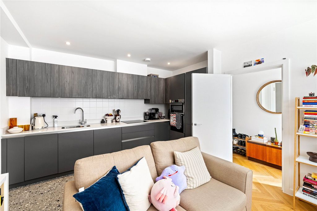 Property photo 3 of 12 Picture No. 17