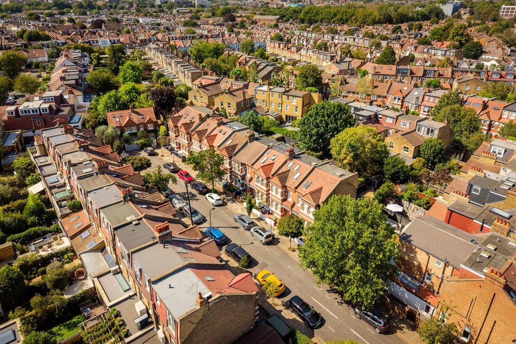 Property photo 2 of 15 Blandford Road Externals-3.Jpg