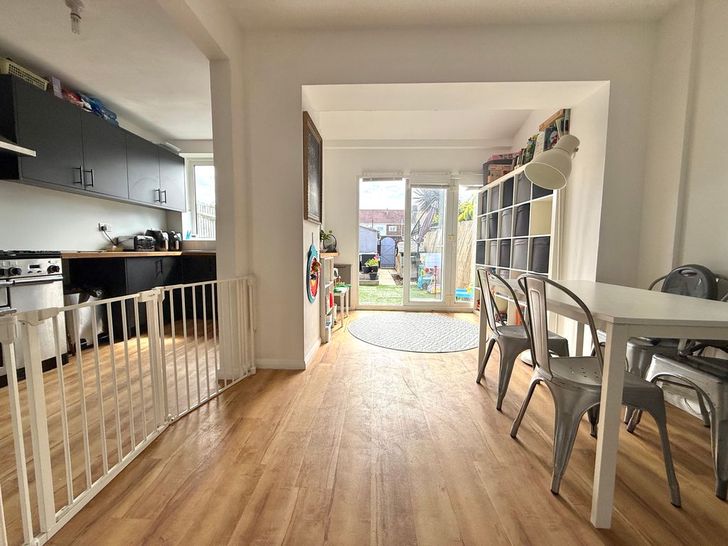 Property photo 3 of 15 Img_3264