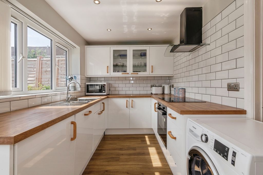 Property photo 3 of 19 Pbox-Img.Jpg