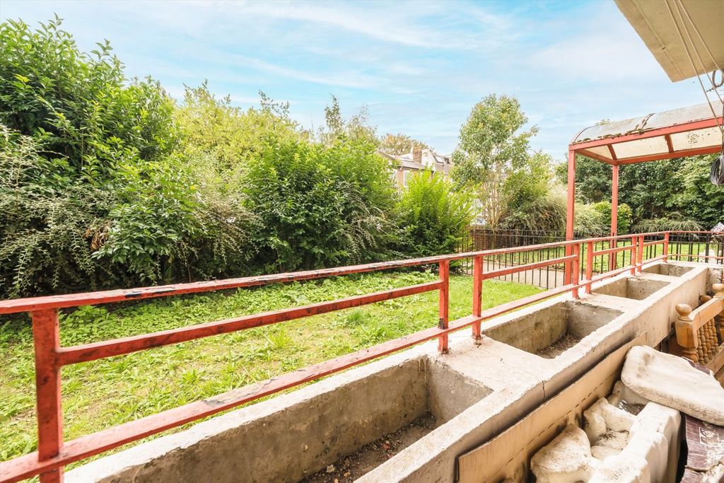 Property photo 3 of 6