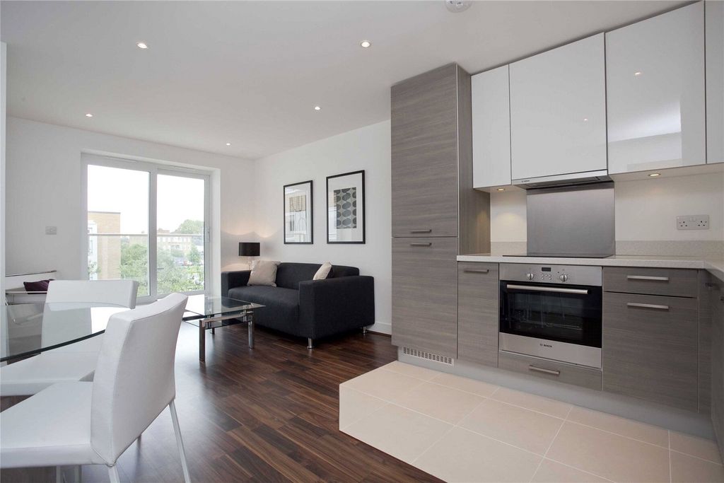 Property photo 1 of 9 Picture No. 08