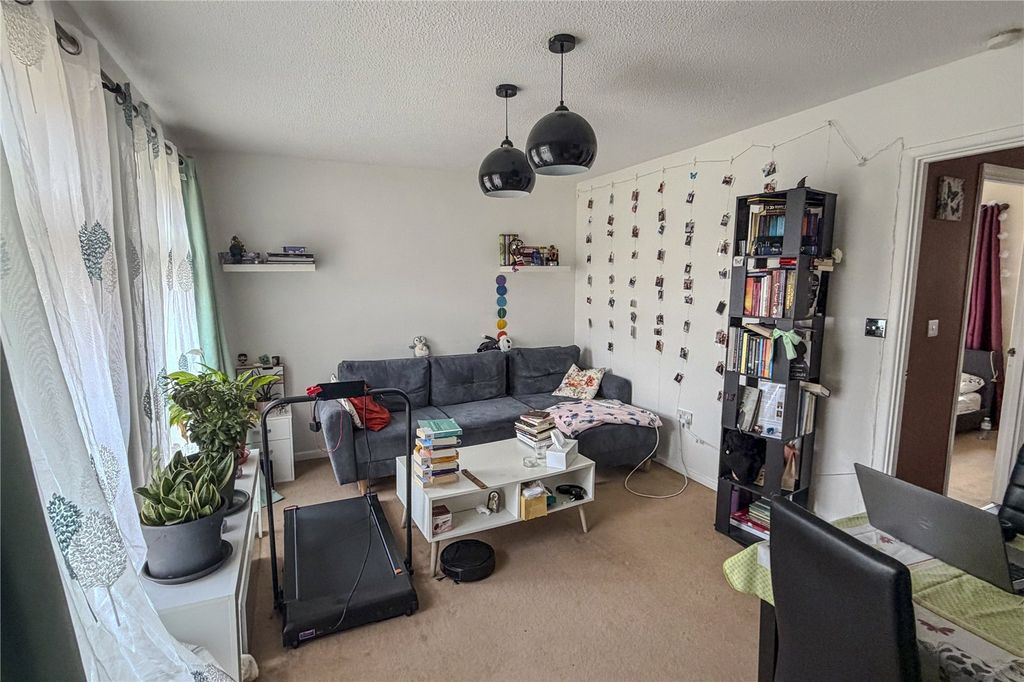 Property photo 2 of 12 Picture No. 32