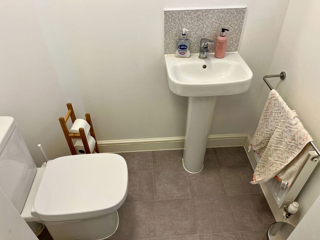 Property photo 3 of 14