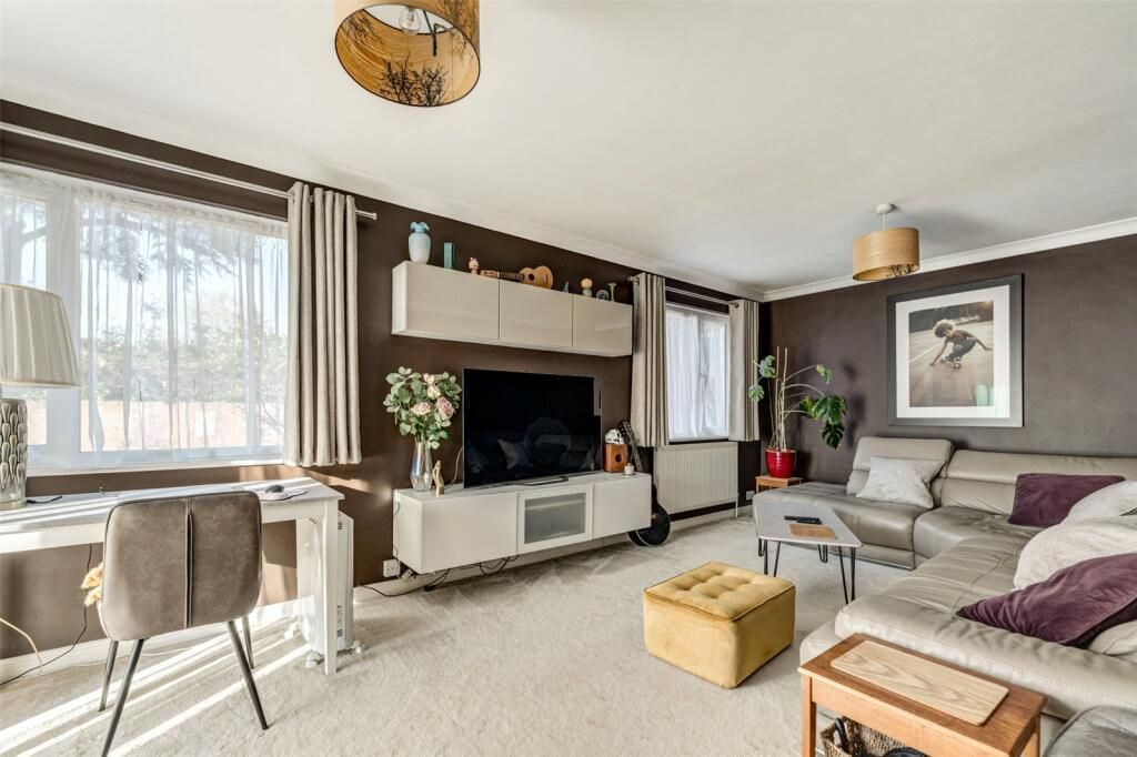 Property photo 1 of 3