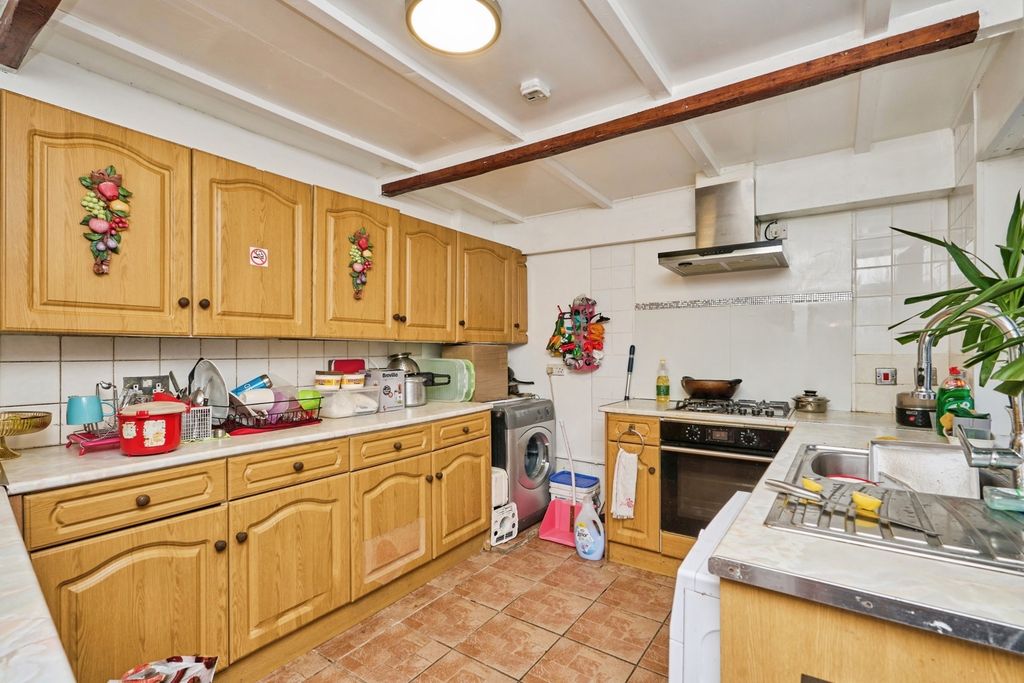 Property photo 2 of 16 Photo