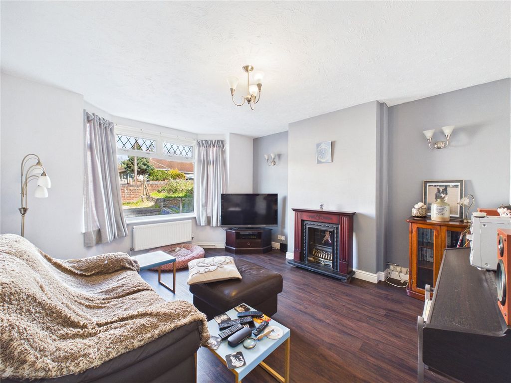 Property photo 2 of 22 Picture No. 21