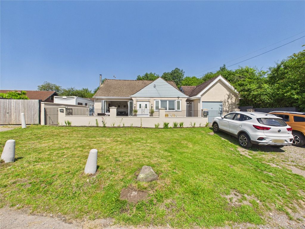 Property photo 1 of 33 Picture No. 13