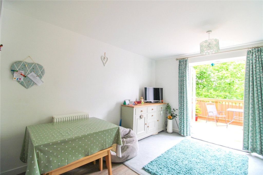 Property photo 3 of 15 Picture No. 18