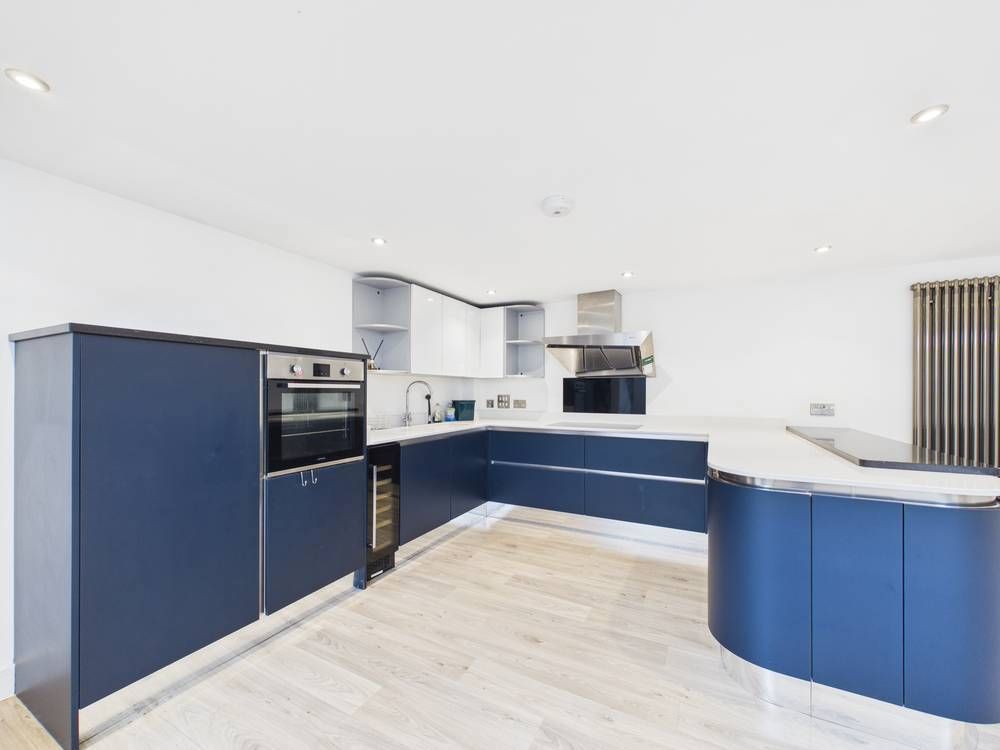 Additional image 3 of 2 bed flat for saleMustoe Road, Frenchay, Bristol BS16