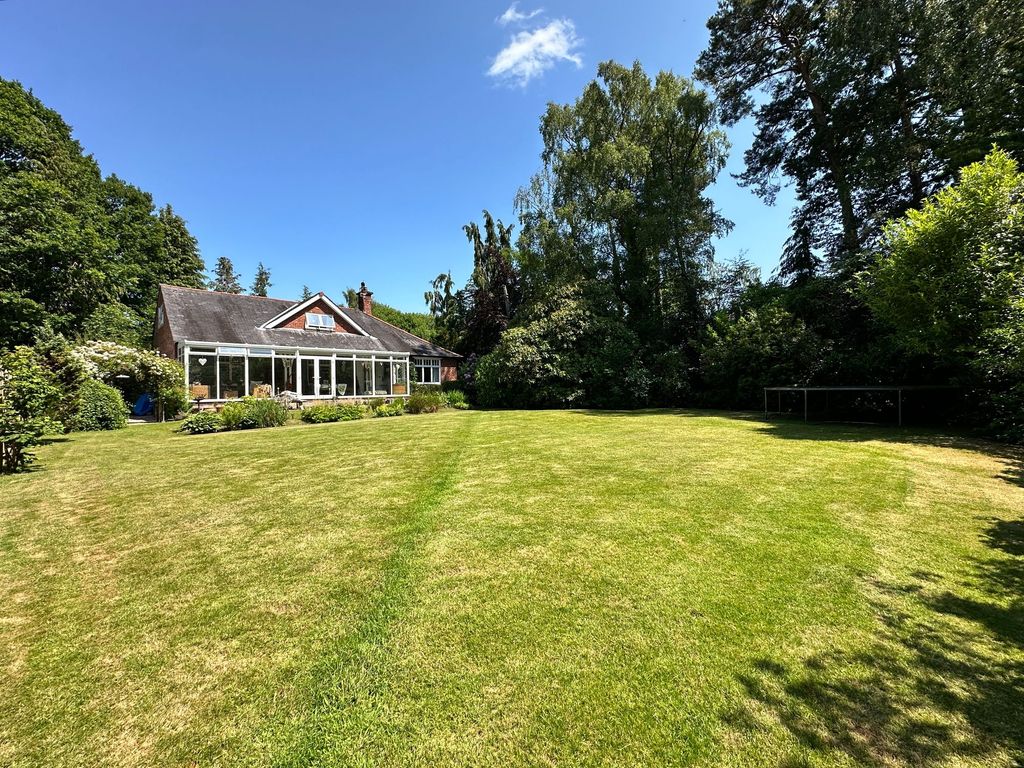Property photo 1 of 40 Garden