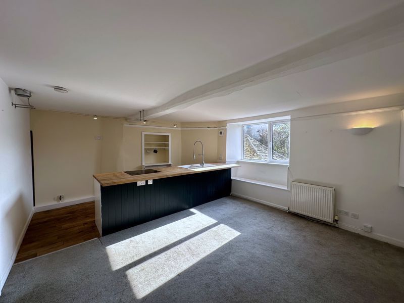 Property photo 1 of 7 Lounge