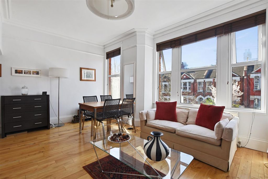 Property photo 2 of 15 12-9d35Gcwt - Flat B 27 Leghorn Road - Reception 2