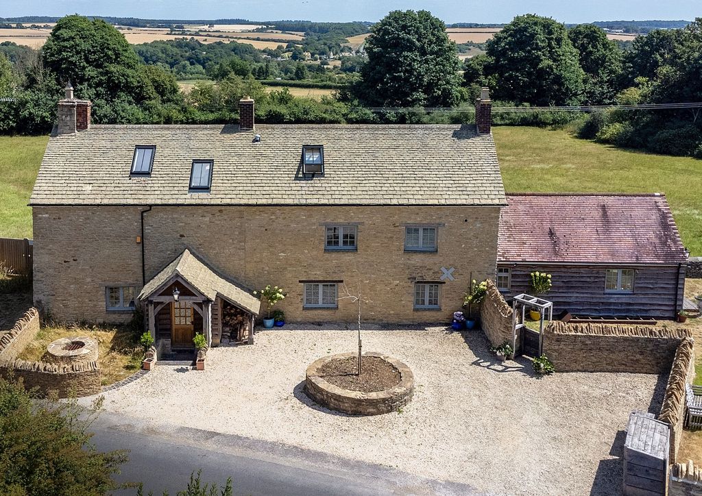 Property photo 1 of 28