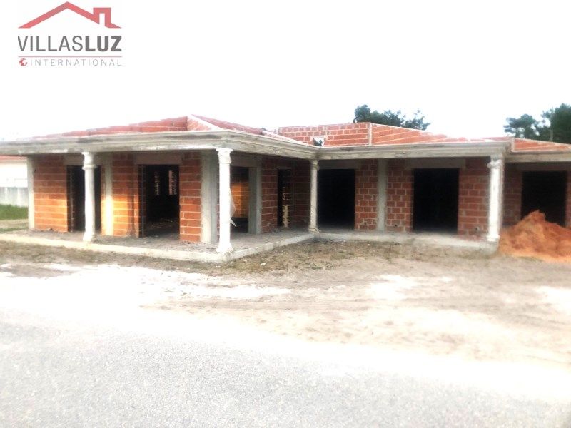 Property photo 1 of 28