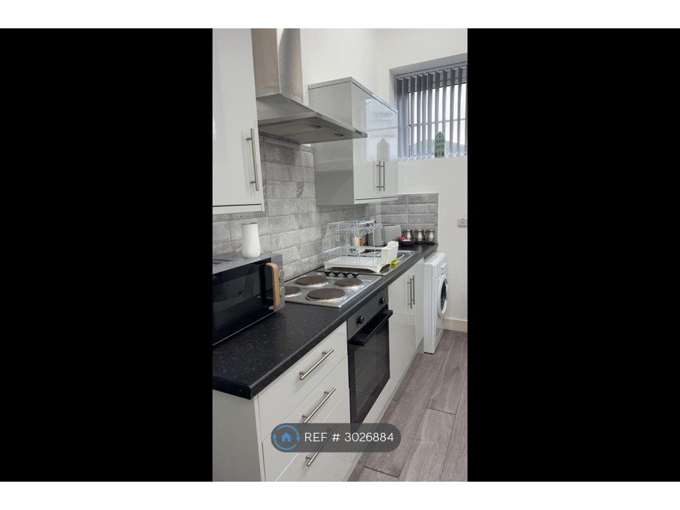 Property photo 2 of 4 Kitchen
