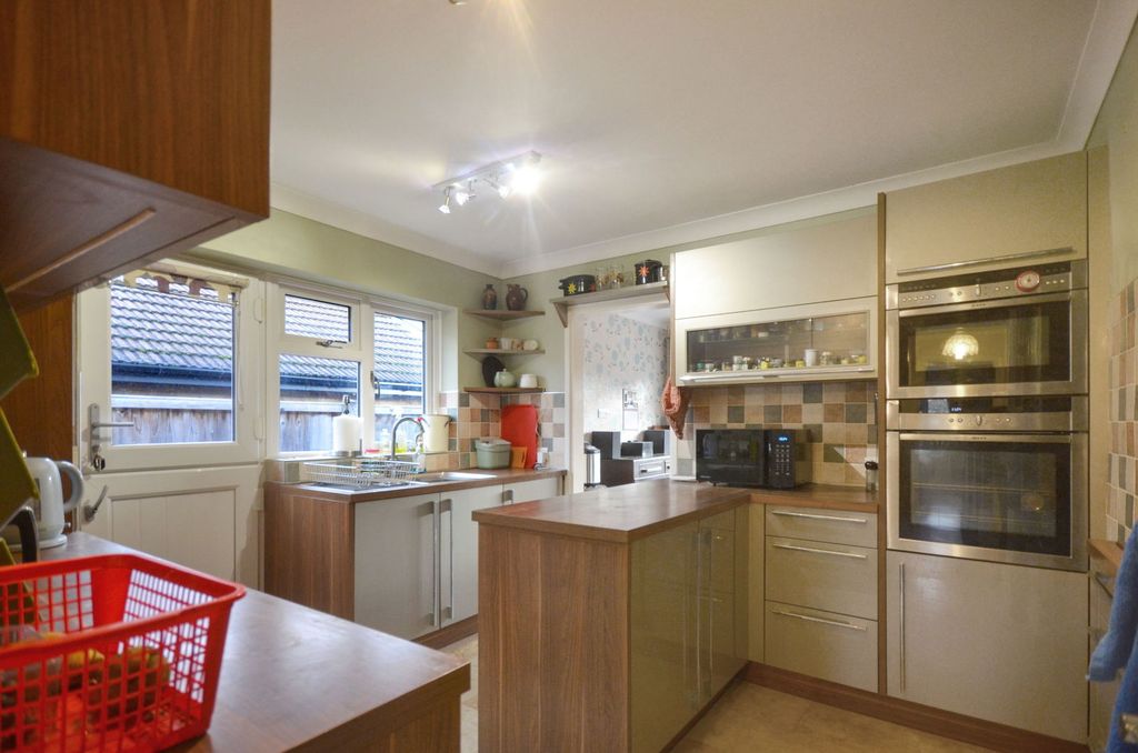 Property photo 3 of 14