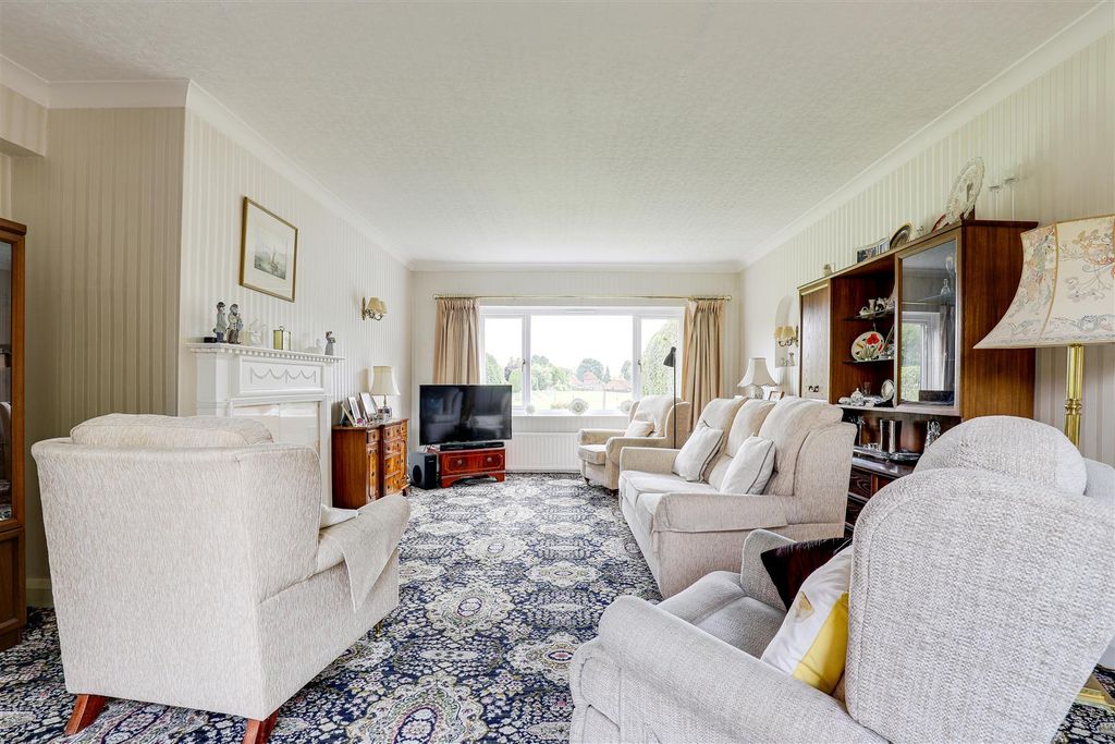 Property photo 2 of 34 Img_7483-Img_7487.Jpg