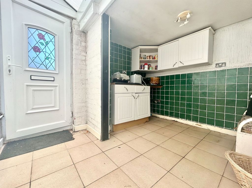 Property photo 3 of 24