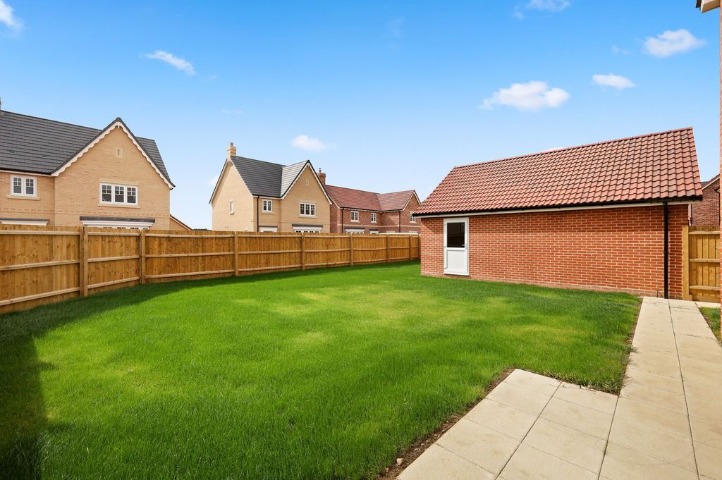 Property photo 3 of 27