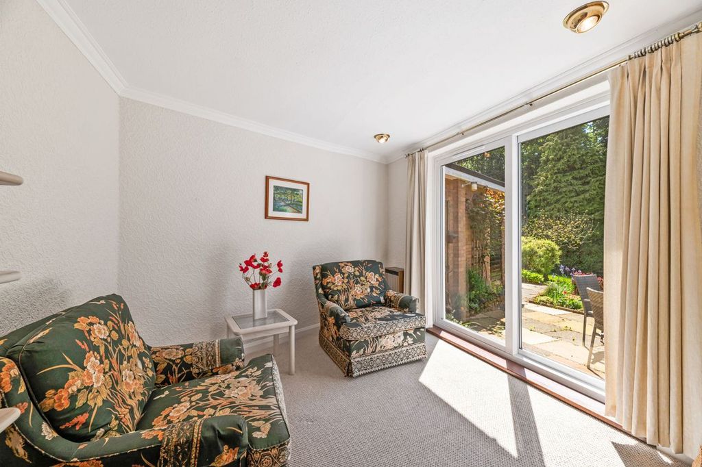 Property photo 3 of 21 Sitting Room