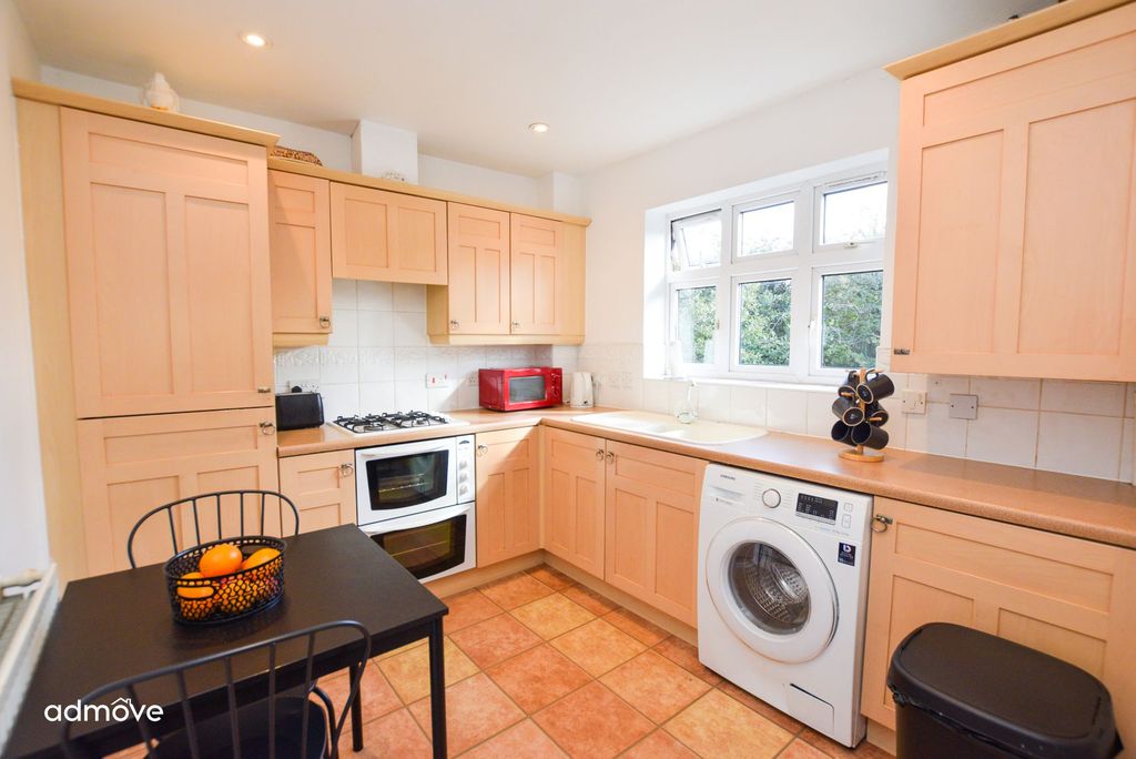 Property photo 3 of 13 Photo 4