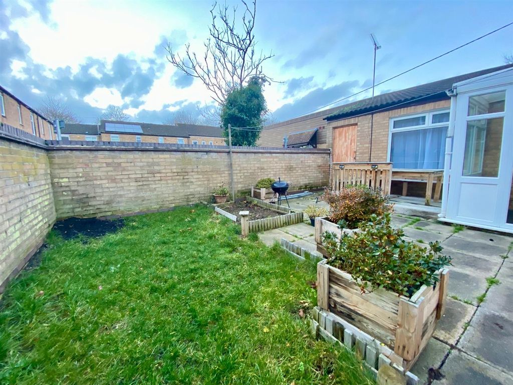 Property photo 3 of 10