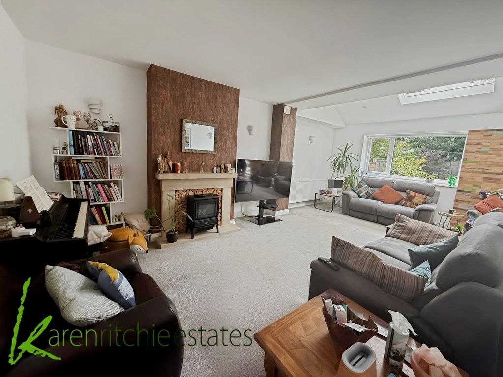 Property photo 3 of 24
