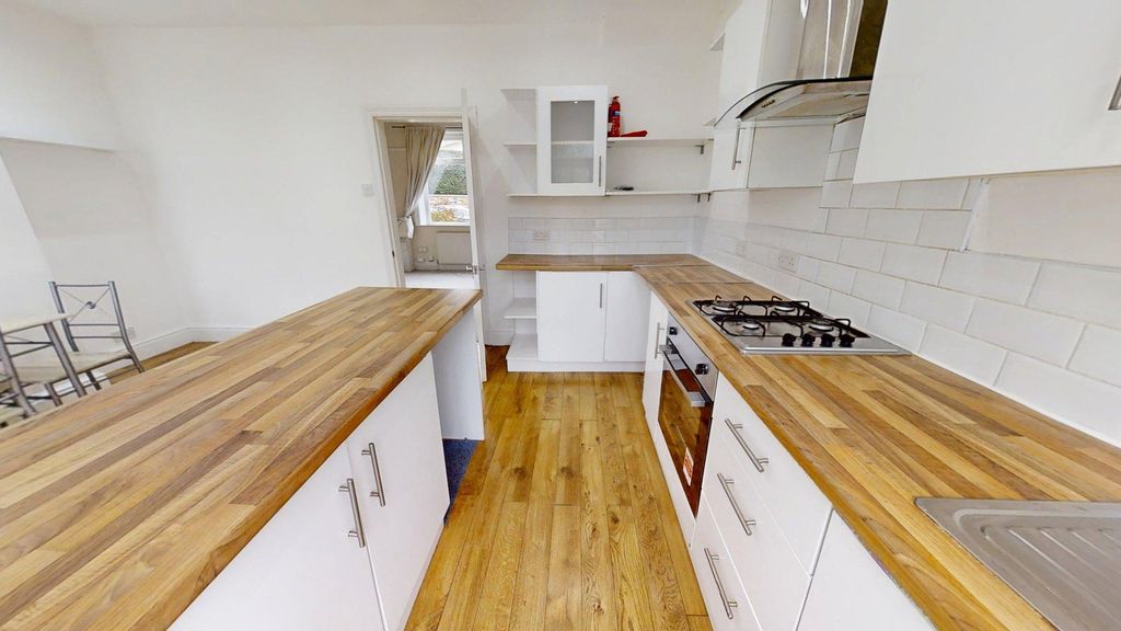 Property photo 3 of 12 Kitchen/Diner