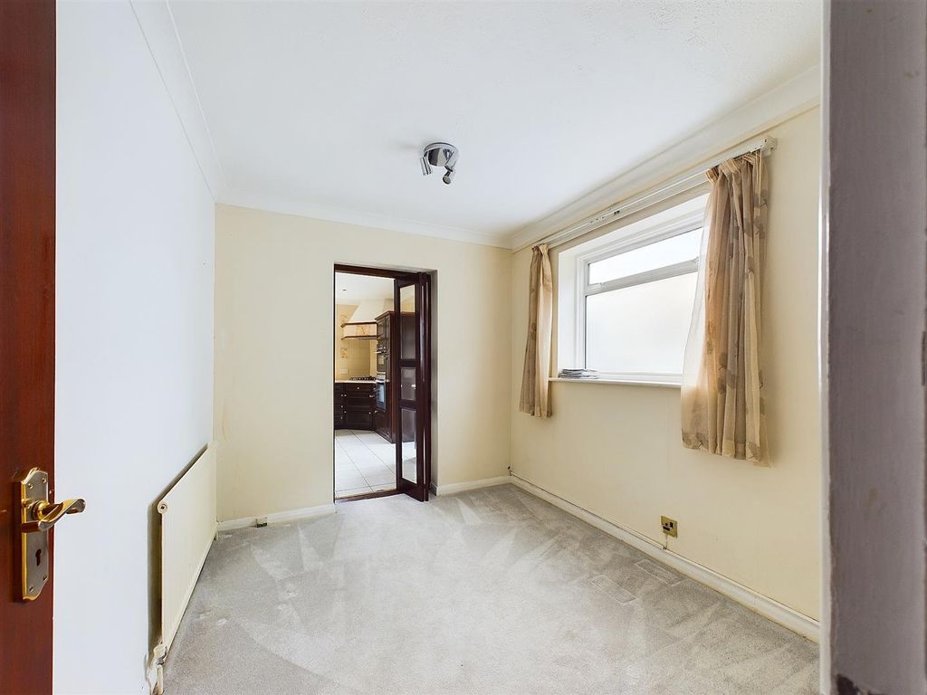 Property photo 2 of 26 Cam03510G0-Pr0207-Still001.Jpg