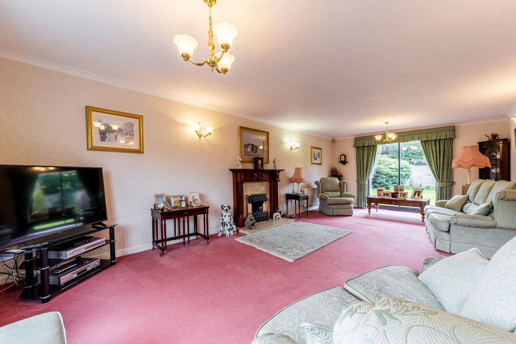 Property photo 2 of 24