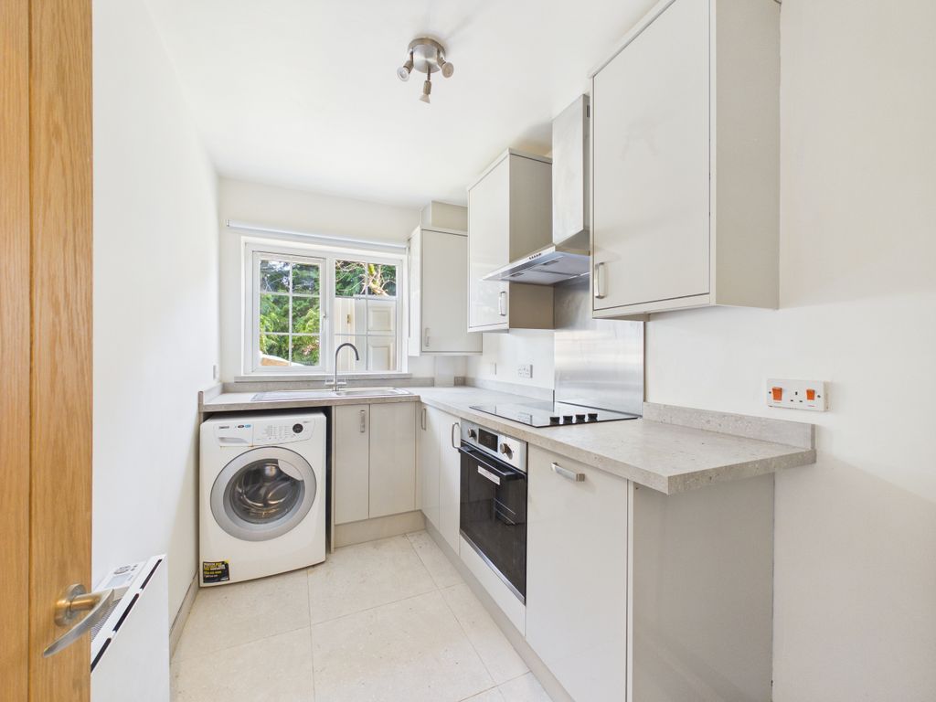 Property photo 3 of 7 Cam01984G0-Pr0557-Still009