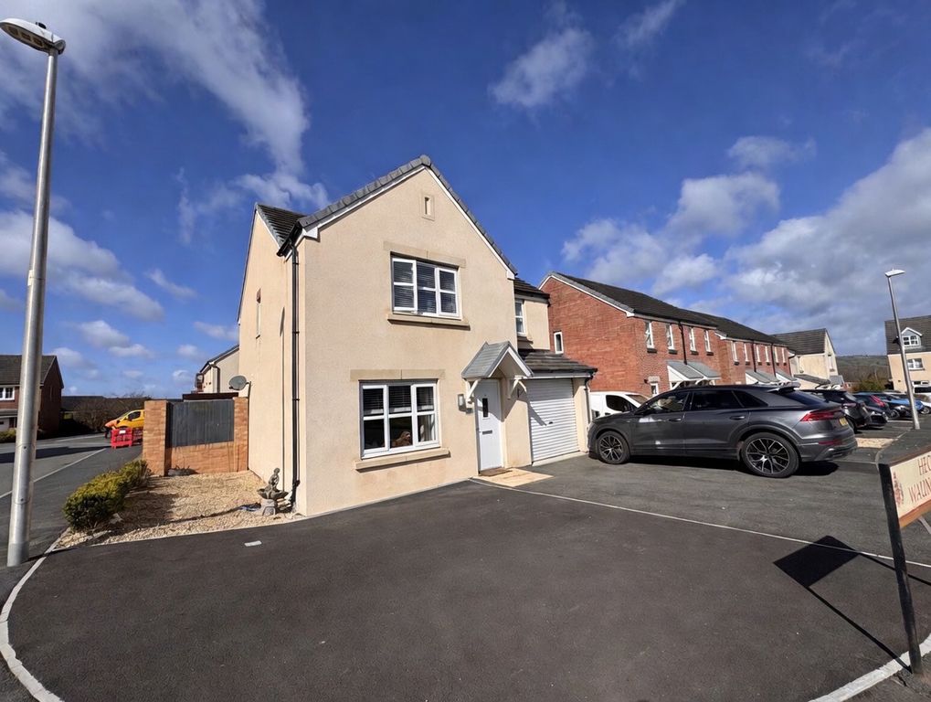 Property photo 2 of 22