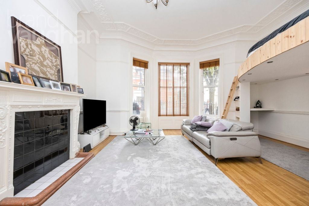 Property photo 3 of 16 Picture No. 03