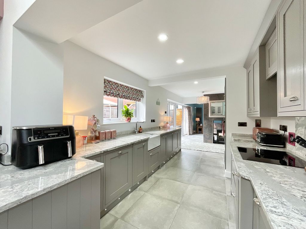 Property photo 2 of 26