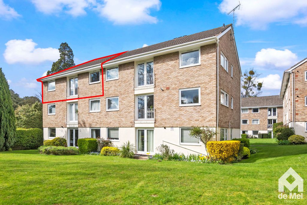 Property photo 1 of 18 Photo 19