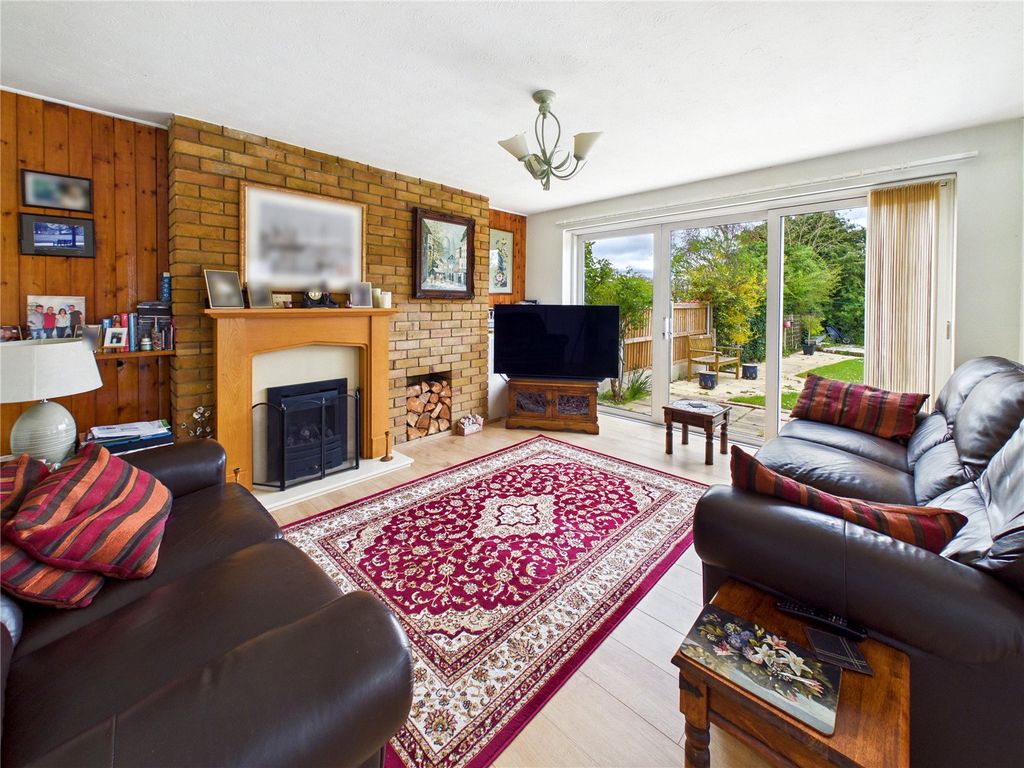 Property photo 3 of 16 Picture 3