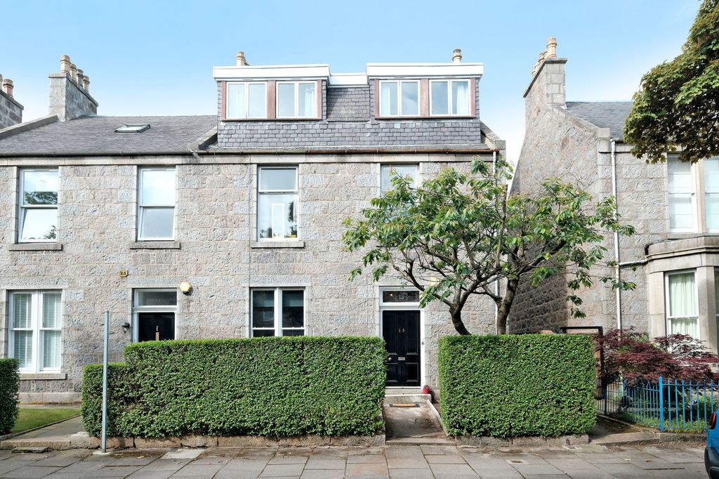 Property photo 1 of 15 1