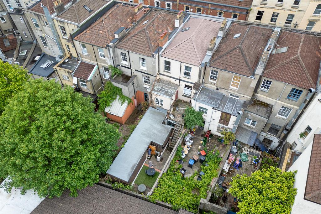 Property photo 3 of 34 8 Cotham Hill, Cotham, Bristol Bs6 6Lf | Freehold